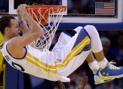 开云体育官方网站-纽约铁血防守锁死奇才，德罗赞关键战轰下38分打破软脚虾质疑