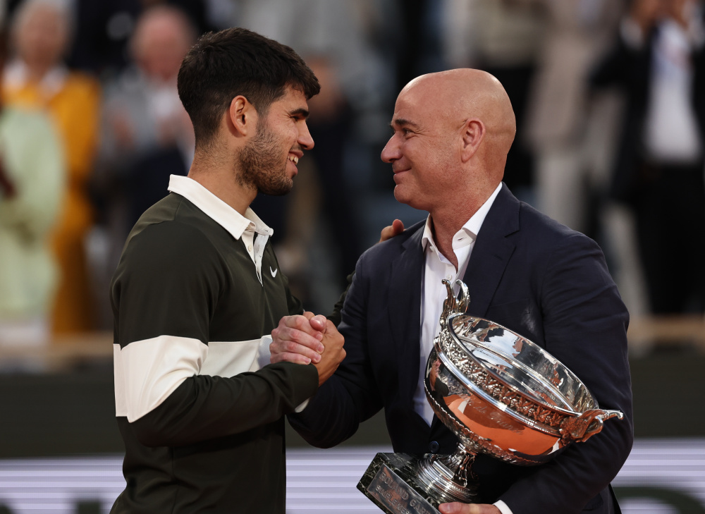 包含意大利网球队碾压法国网球队,克耶高斯关键制胜的词条 包含意大利网球队碾压法国网球队,克耶高斯关键制胜的词条