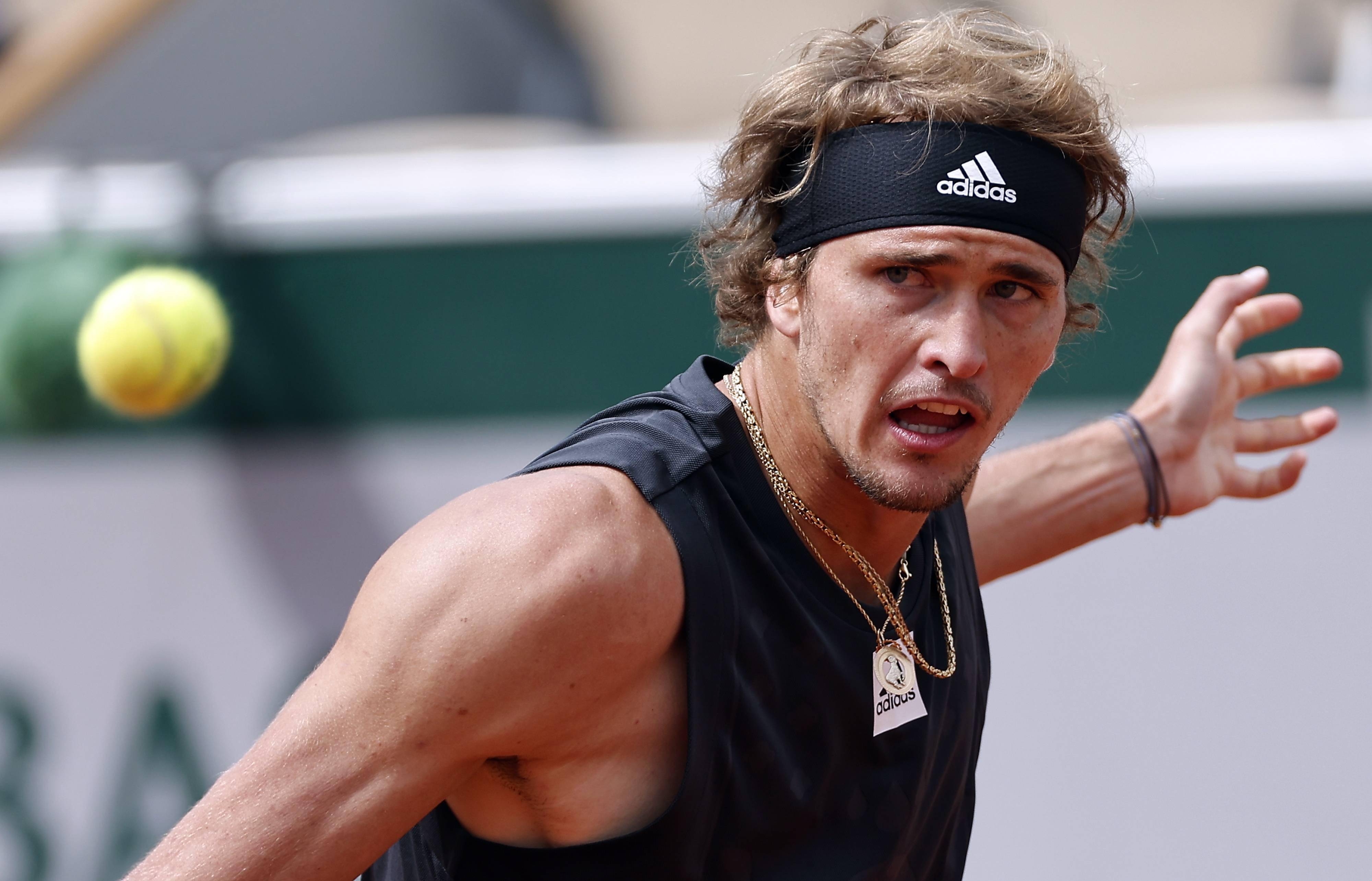 西班牙网球队爆冷德国网球队,兹维列夫完成帽子戏法的简单介绍 西班牙网球队爆冷德国网球队,兹维列夫完成帽子戏法的简单介绍