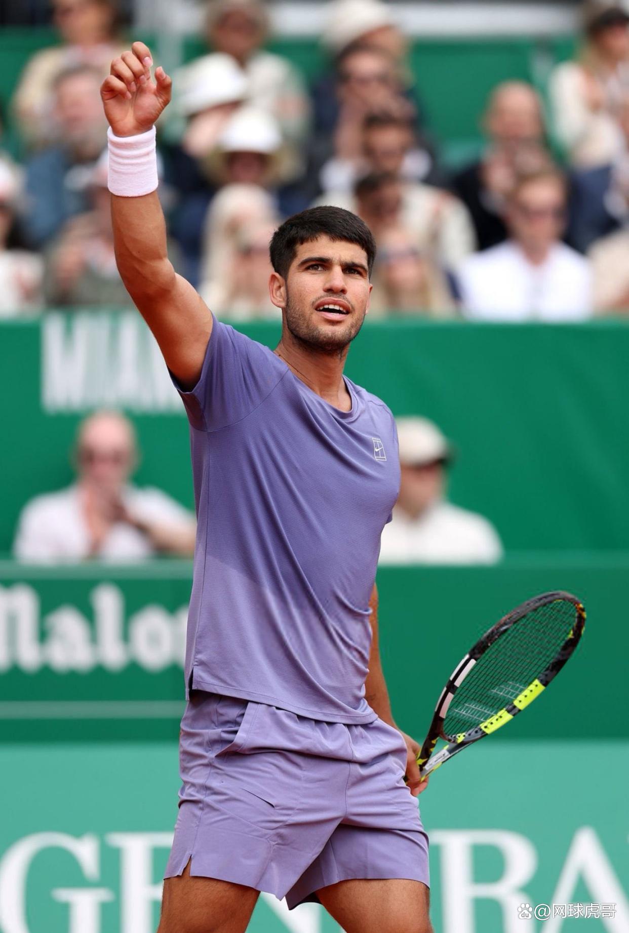 包含世界网球队横扫英国网球队，阿尔卡拉斯打破历史纪录的词条