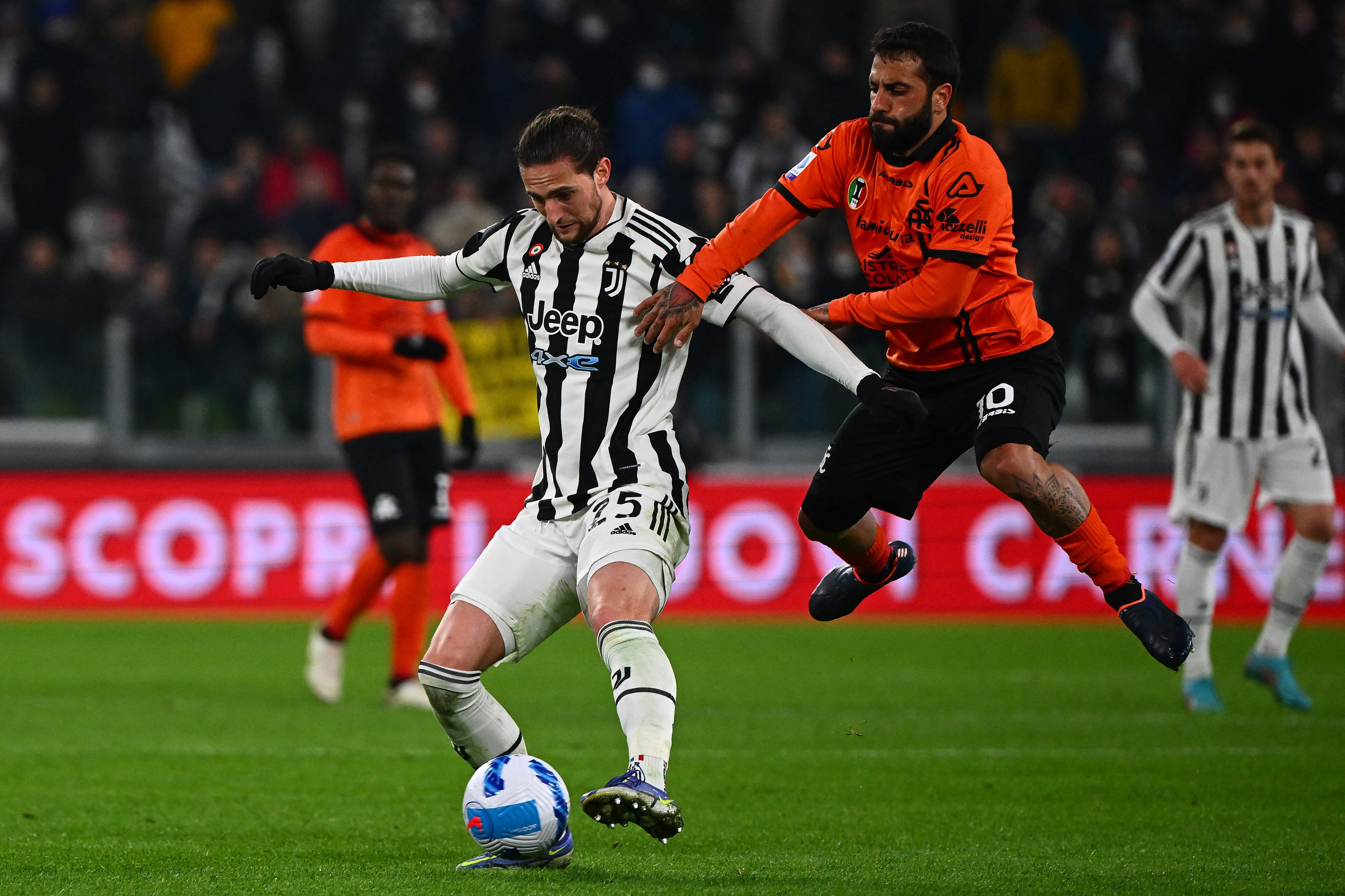 尤文图斯客场战胜马德里竞技,晋级半决赛的简单介绍 尤文图斯客场战胜马德里竞技,晋级半决赛的简单介绍