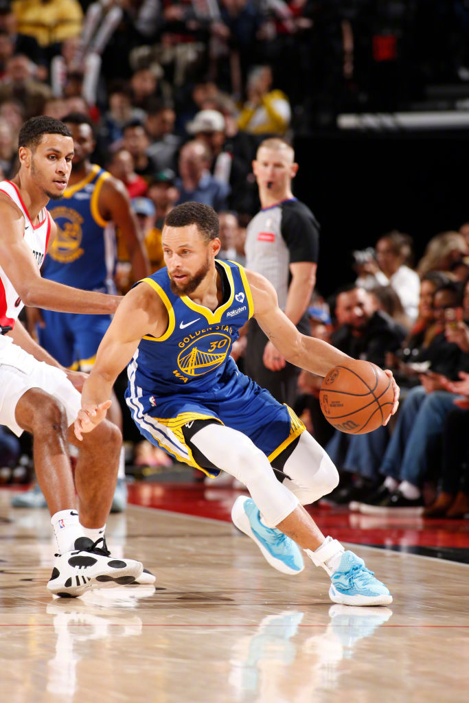 勇士前锋发挥不俗,为球队取得关键胜利的简单介绍 勇士前锋发挥不俗,为球队取得关键胜利的简单介绍