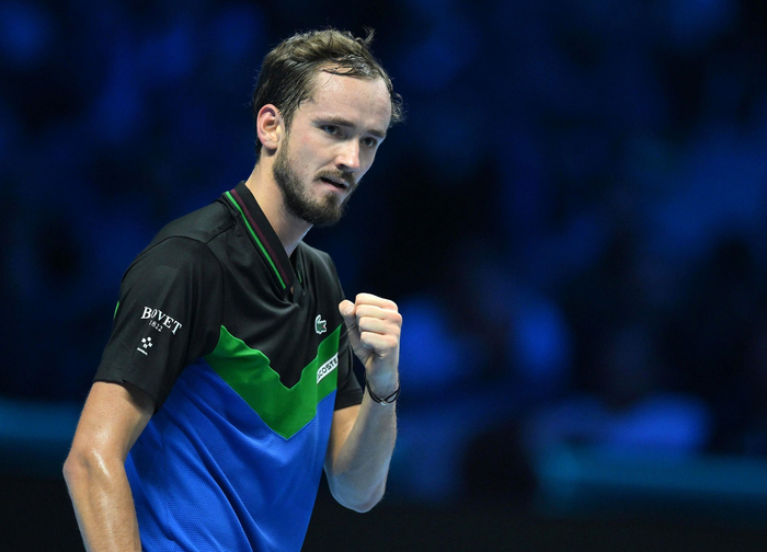 西班牙网球队强势世界网球队,梅德韦杰夫送出助攻的简单介绍 西班牙网球队强势世界网球队,梅德韦杰夫送出助攻的简单介绍