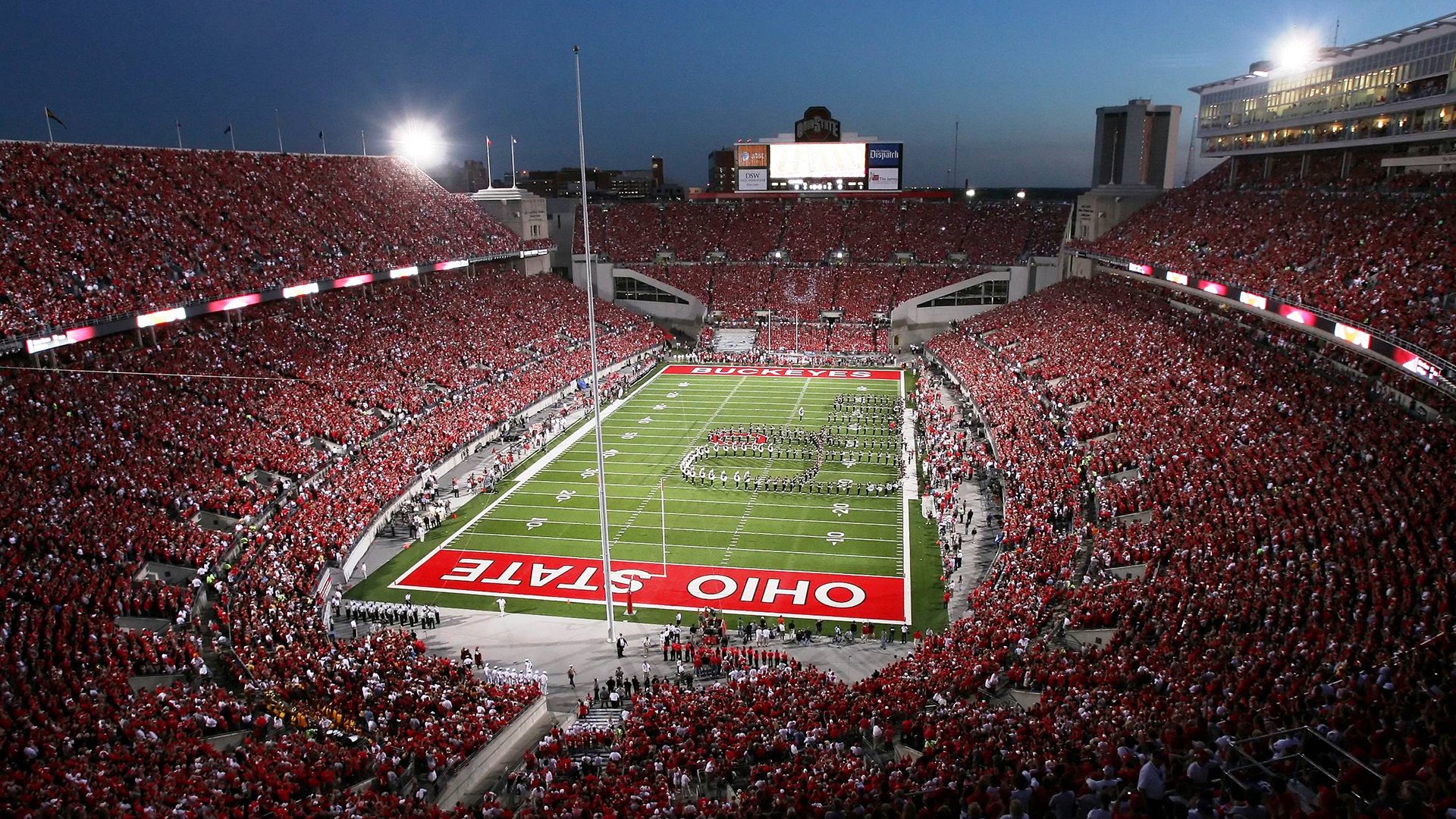 赛道与绿茵的交汇，内马尔在F1街道赛之夜的自我证明