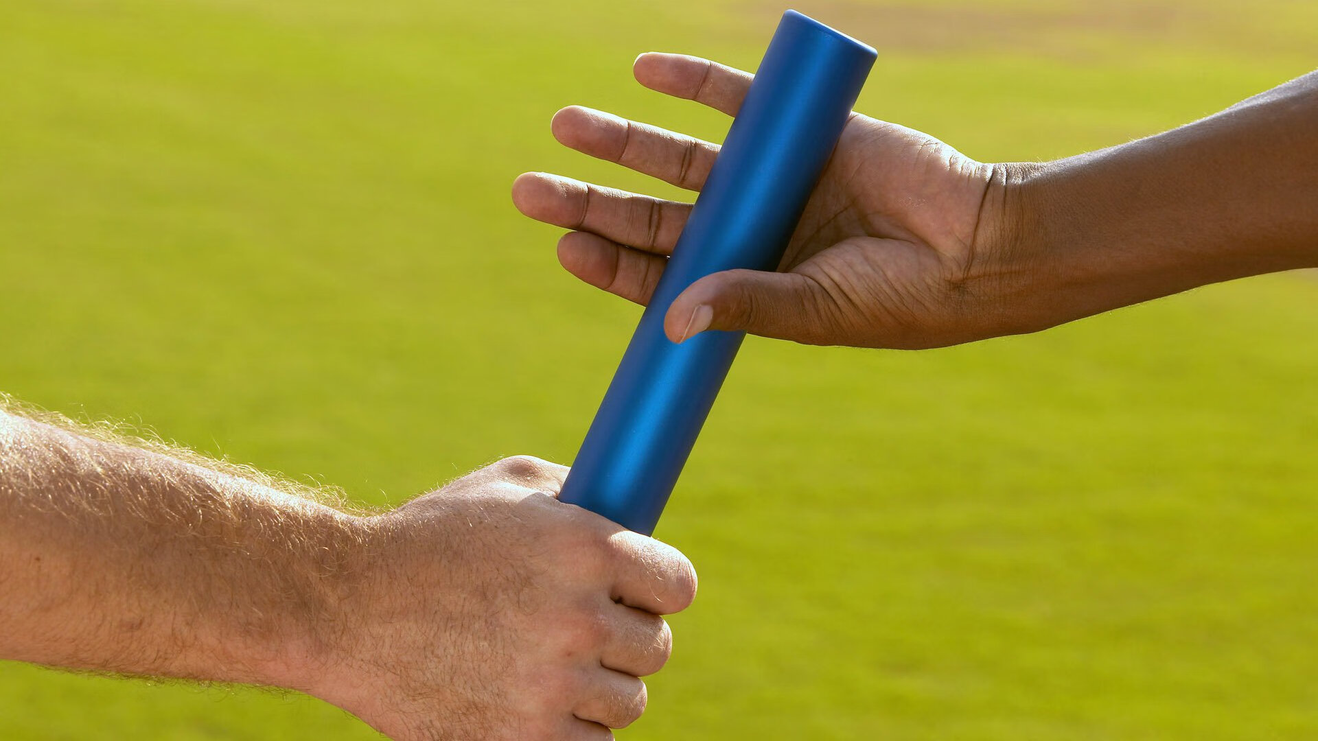 当平行宇宙交叠，范戴克F1赛场接管，伊拉克足球强势拿下中国的隐喻