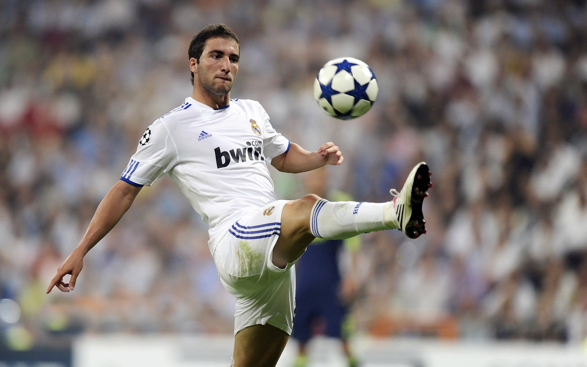 数据之王!巴雷拉全面爆炸,雷恩主场力克比利亚雷亚尔的战术密码